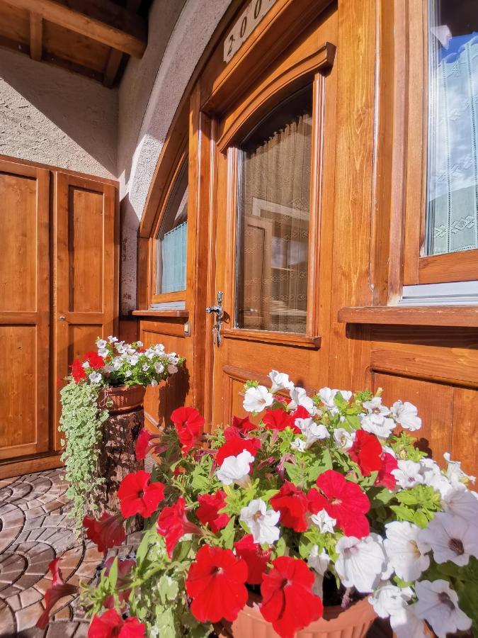 Snowflake Apartment Лівіньо Екстер'єр фото